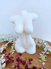 Load image into Gallery viewer, Venus. Sculptural body candle.
